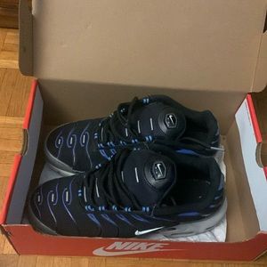 Men’s Nike tns size 9